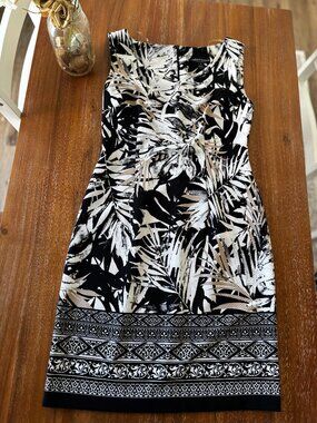 Connected Apparel Black White Tropical Leaf Shift Dress Size 6